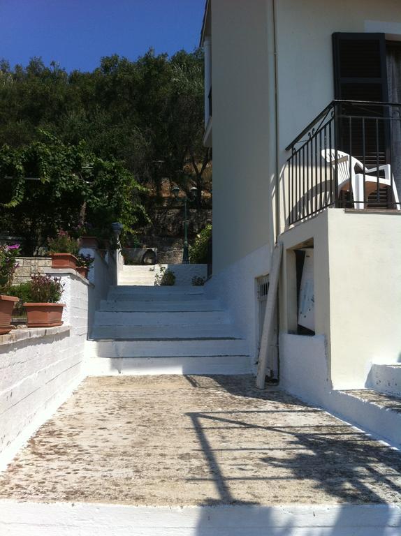 Dimitrakis Apartament *